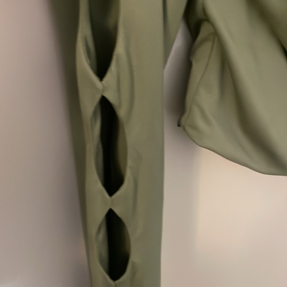 Superdown - Cut Out Top - Picture 6 of 7